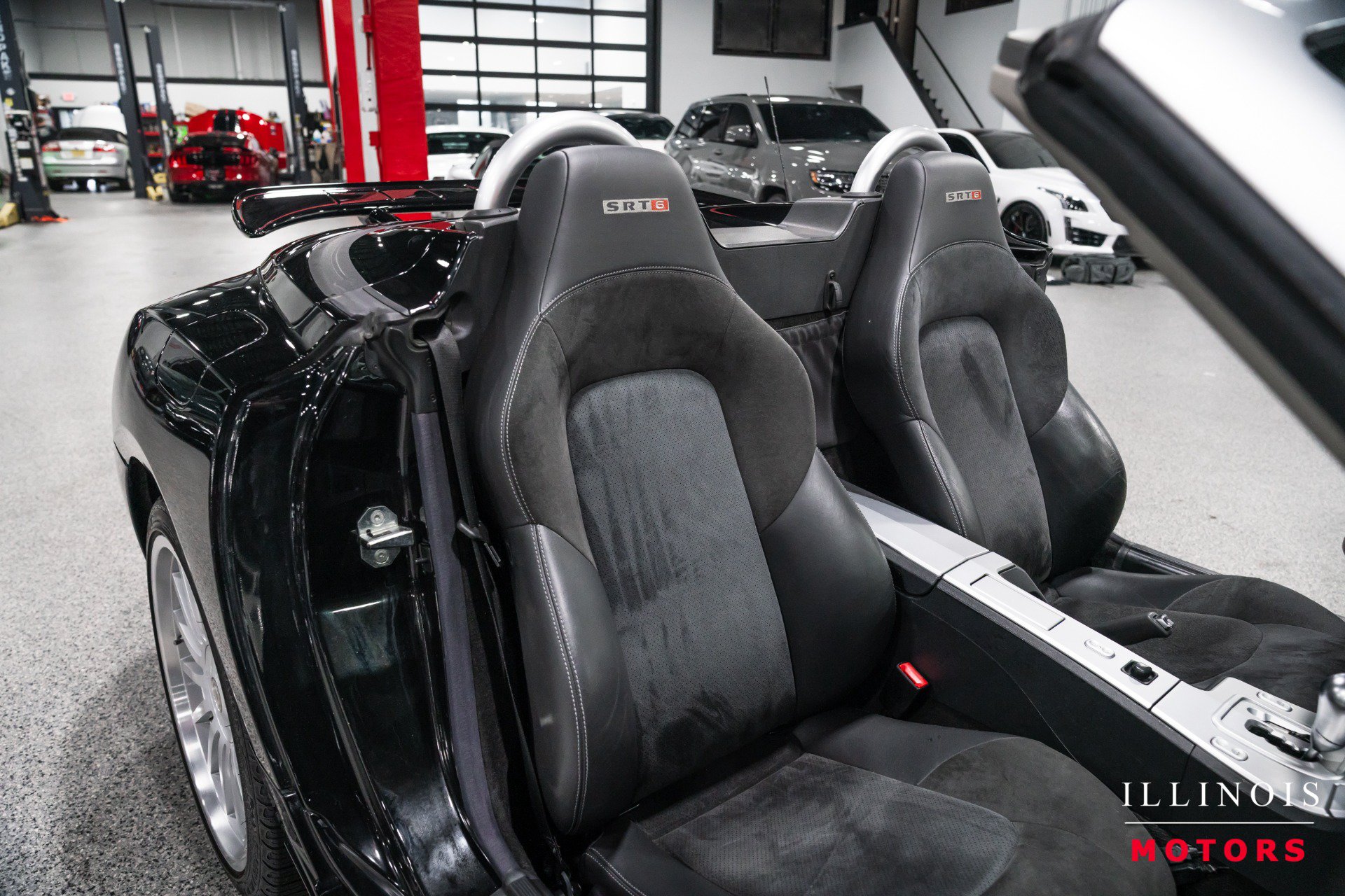 Used 2005 Chrysler Crossfire SRT-6 RWD image 29