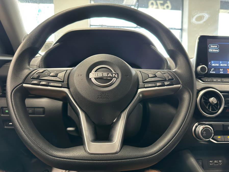 Used 2024 Nissan Sentra SV FWD image 31