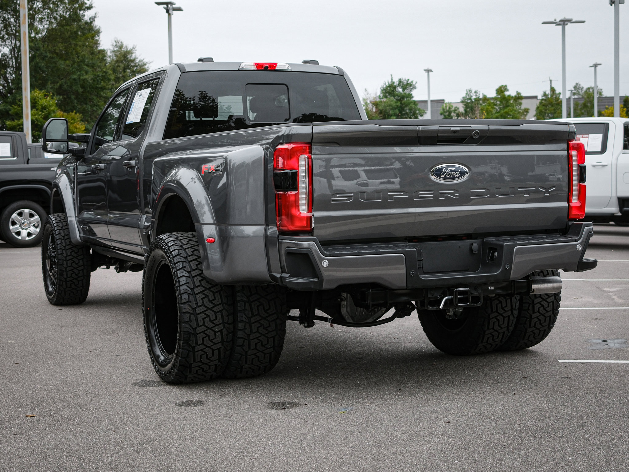 Used 2026 Ford F450 Lariat w/ FX4 Off-Road Package image 8