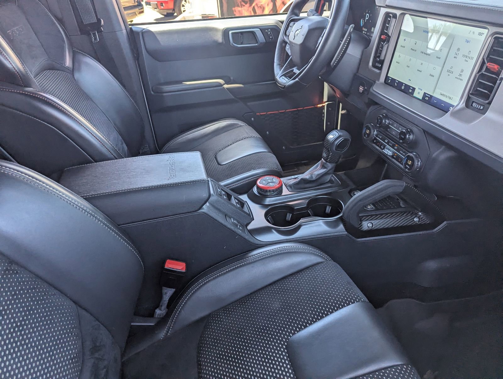 Certified 2024 Ford Bronco Raptor w/ Interior Carbon Fiber Pack 6 AWD/4WD image 10