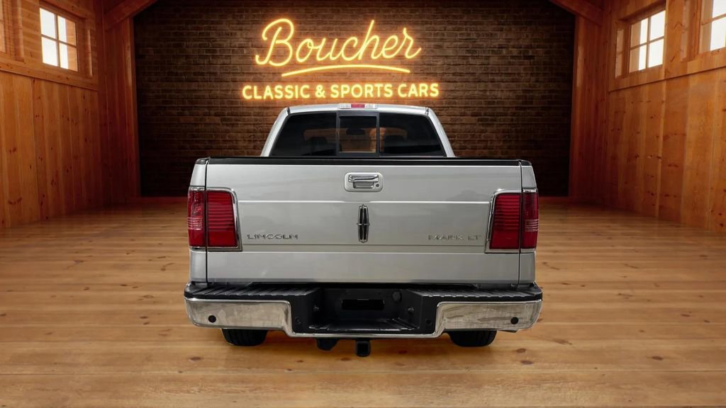 Used 2007 Lincoln Mark LT 4x4 image 4