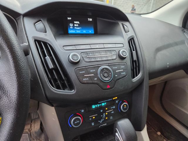 Used 2018 Ford Focus SE image 9