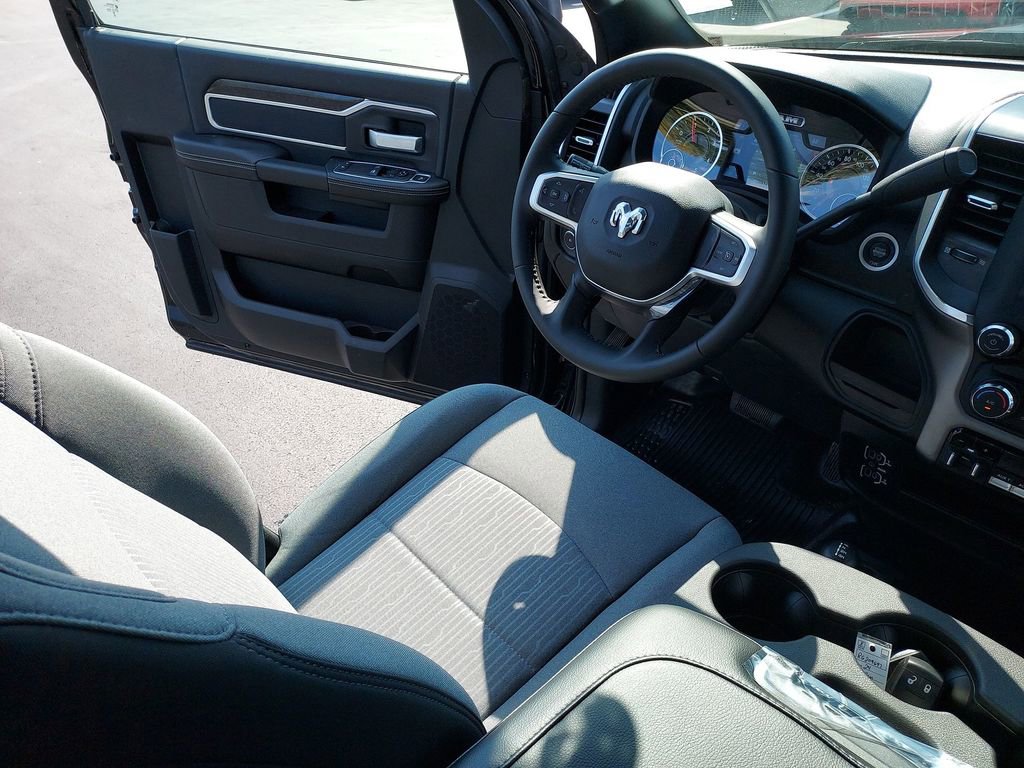 New 2024 RAM 5500 SLT w/ Quick Order Package 2YG SLT AWD/4WD image 15