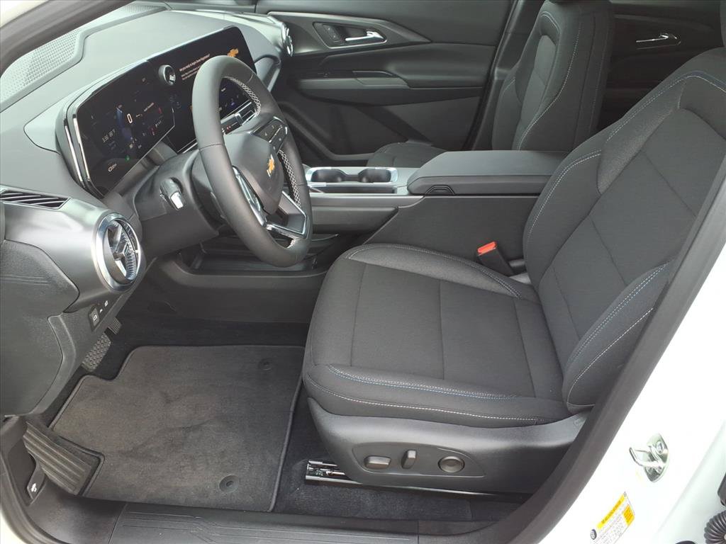 New 2026 Chevrolet Equinox EV LT w/ Comfort Package FWD image 9