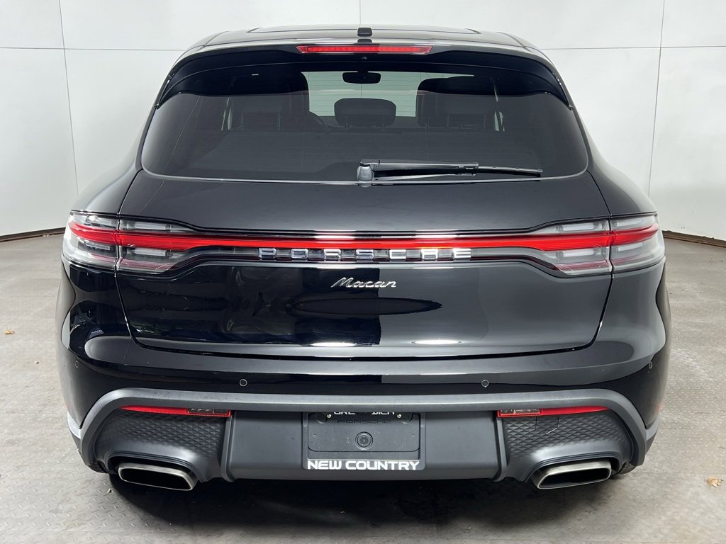 Used 2025 Porsche Macan image 6
