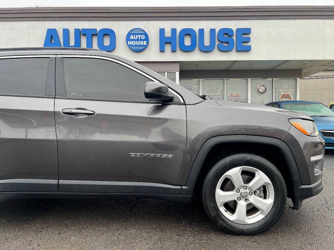 Used 2019 Jeep Compass Latitude w/ Popular Equipment Group FWD image 38