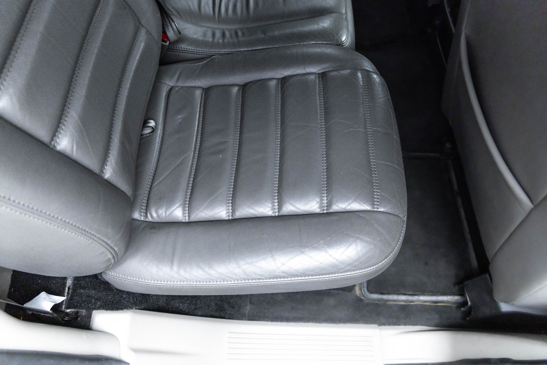 Used 2003 HUMMER H2 Luxury w/ Preferred Equipment Group image 21