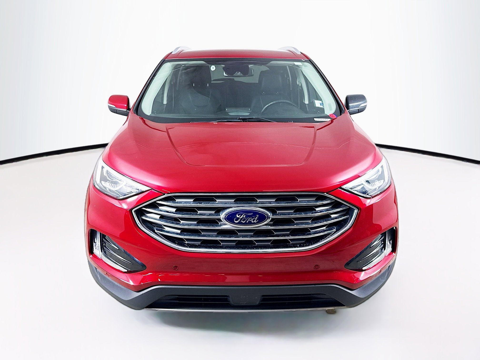 Used 2021 Ford Edge Titanium FWD image 3