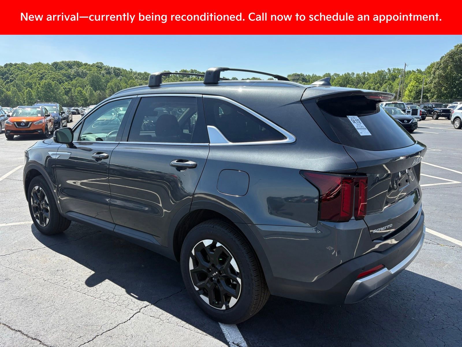 Certified 2024 Kia Sorento S w/ Panoramic Sunroof Package AWD/4WD image 8