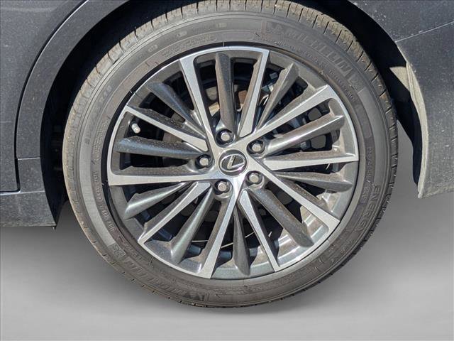 Used 2025 Lexus ES 300h w/ Premium Package image 15