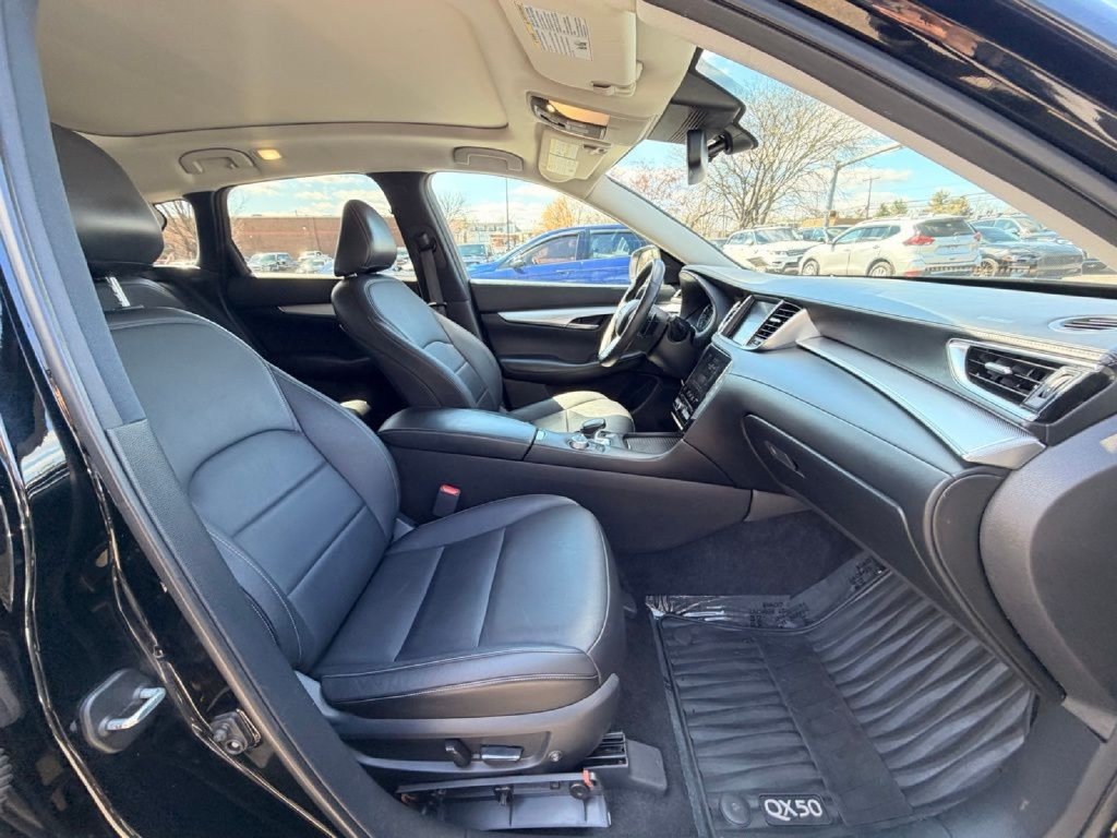 Used 2020 INFINITI QX50 Luxe AWD/4WD image 12