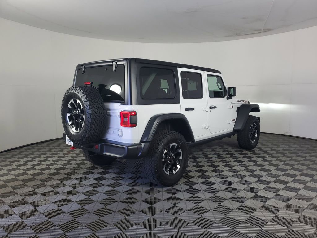 Used 2025 Jeep Wrangler Unlimited Rubicon AWD/4WD image 4