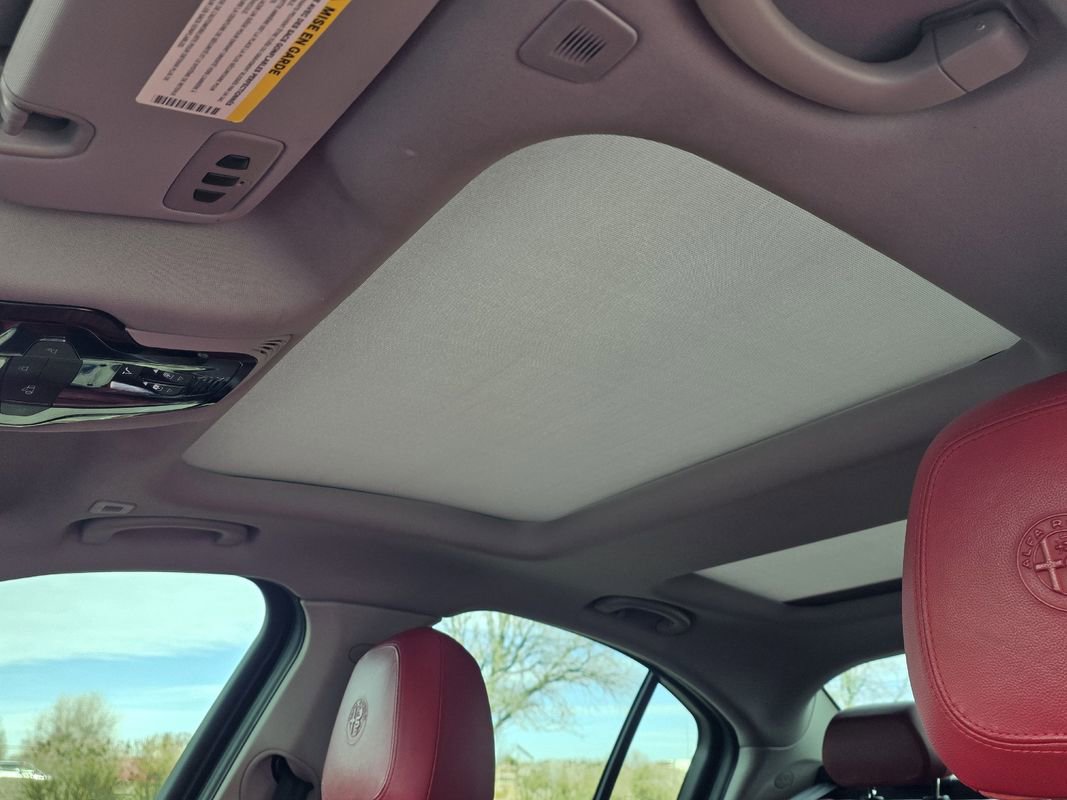 Used 2018 Alfa Romeo Giulia Ti Sport w/ Quick Order Package 22S Sport image 21