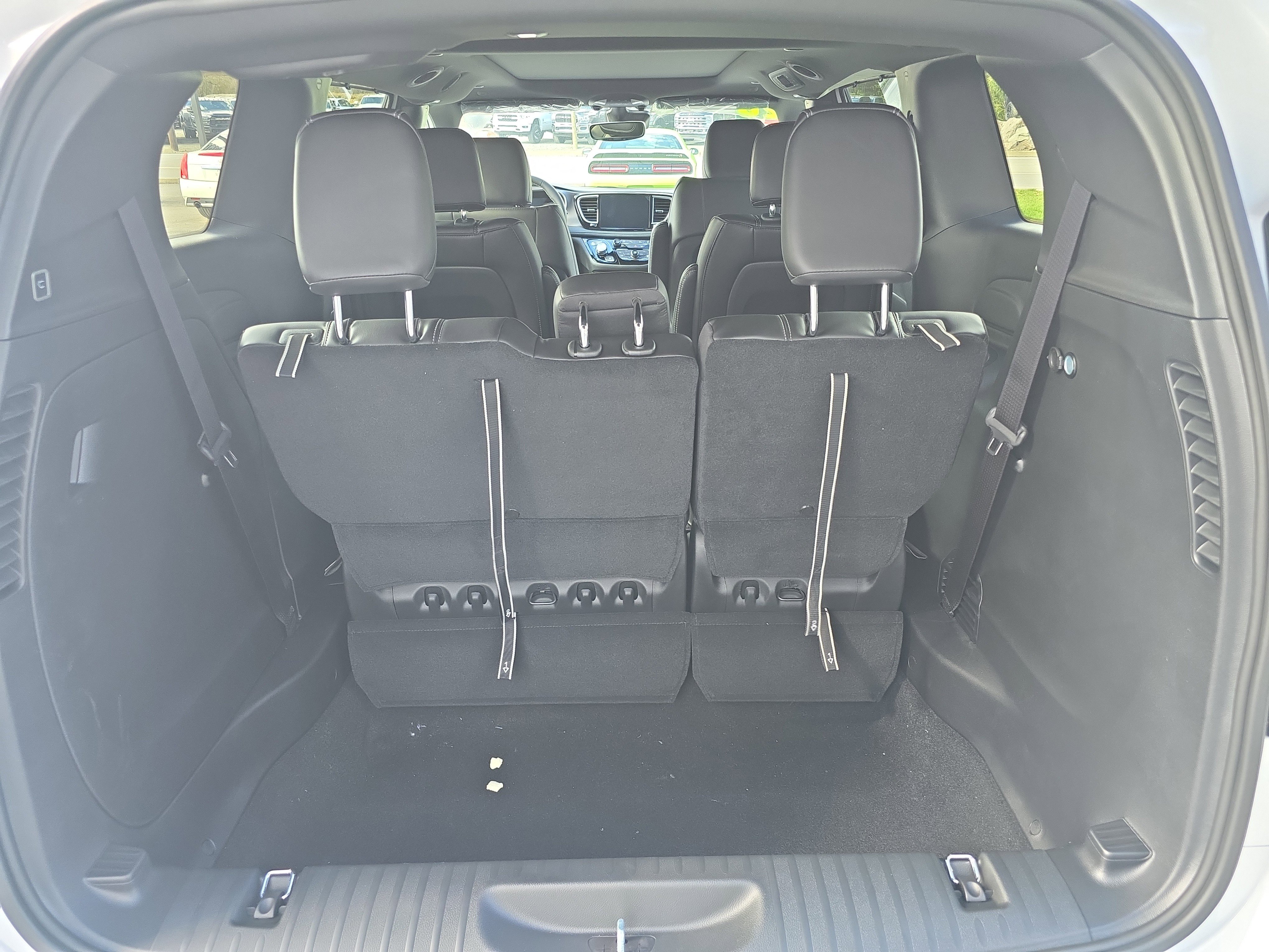 New 2026 Chrysler Pacifica Select image 5