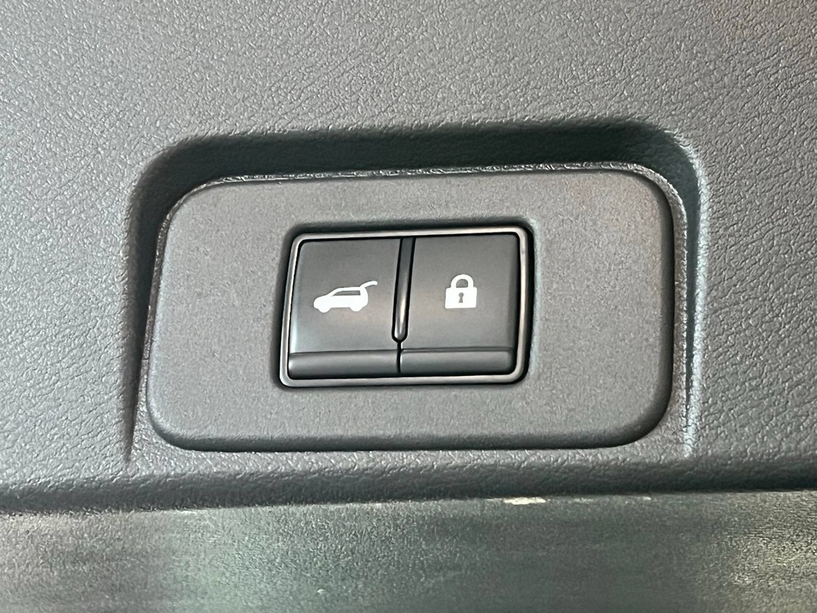 Used 2023 Nissan Rogue Platinum w/ Platinum Premium Package AWD/4WD image 11