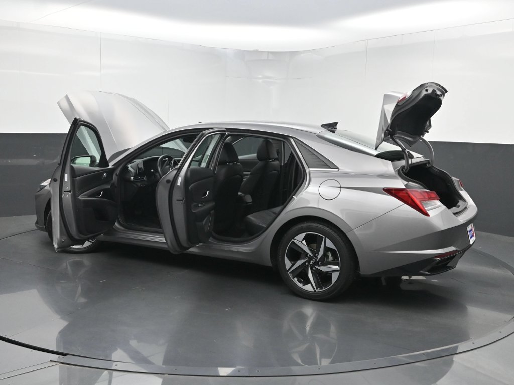 Used 2022 Hyundai Elantra Limited FWD image 38