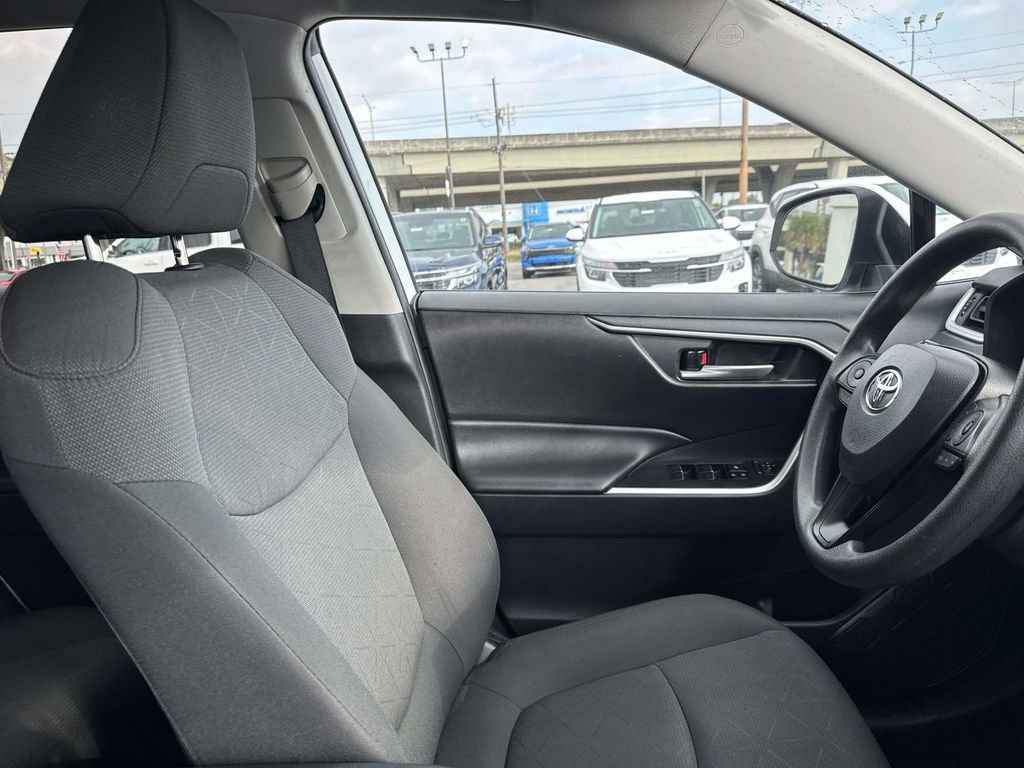 Used 2024 Toyota RAV4 XLE image 16
