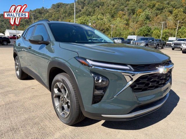 New 2026 Chevrolet Trax LT w/ LT Convenience Package FWD image 1