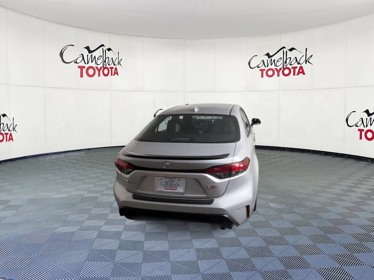 Used 2024 Toyota Corolla XSE FWD image 9