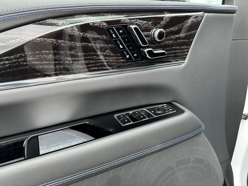 New 2025 Cadillac Escalade IQ Sport 1 w/ LPO, ONYX Package AWD/4WD image 35