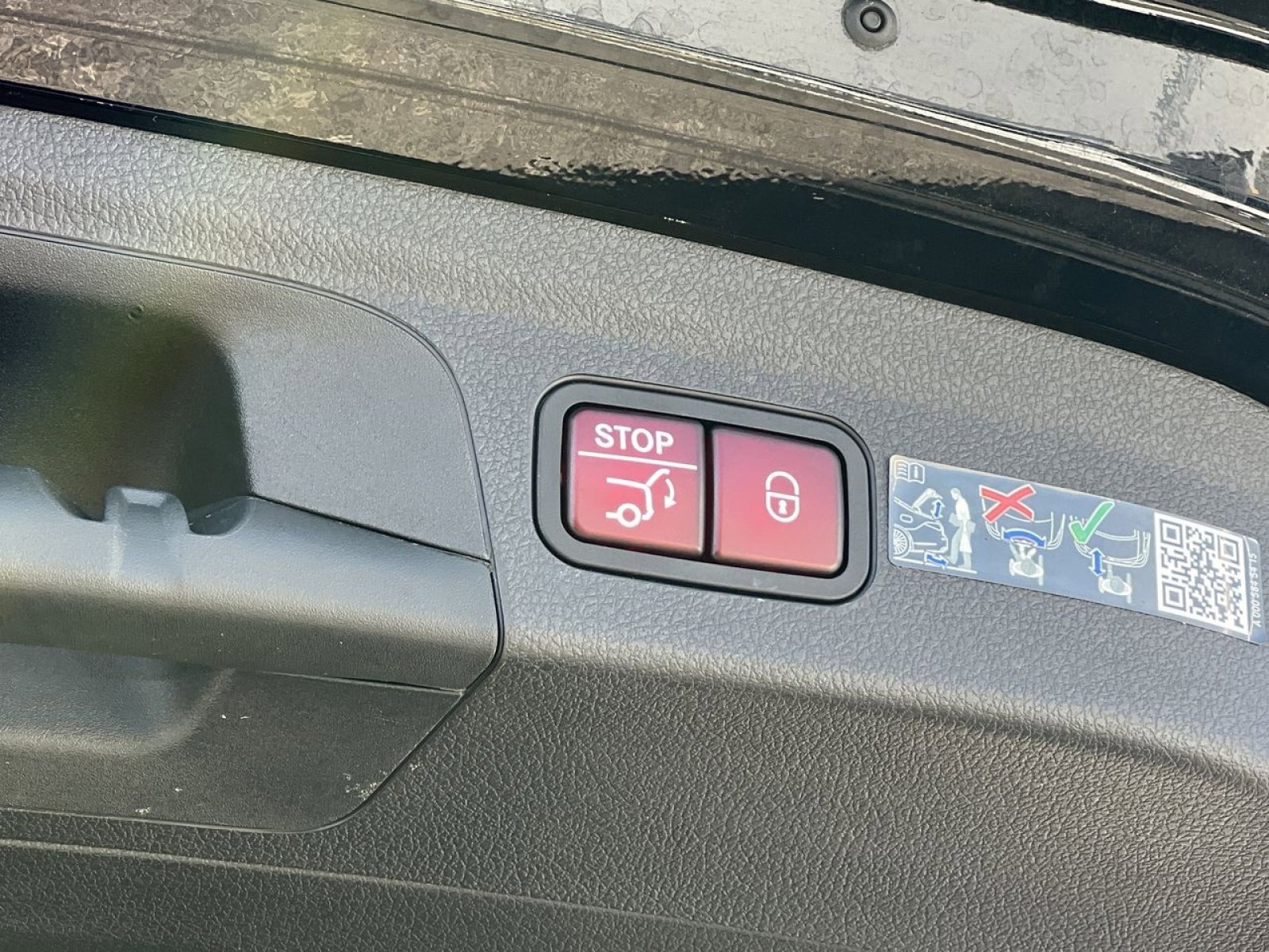 Used 2022 Mercedes-Benz GLE 350 4MATIC image 25