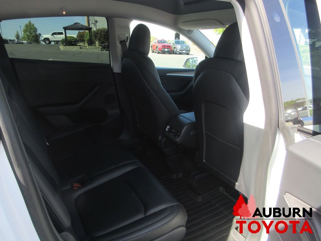 Used 2023 Tesla Model Y Long Range image 17