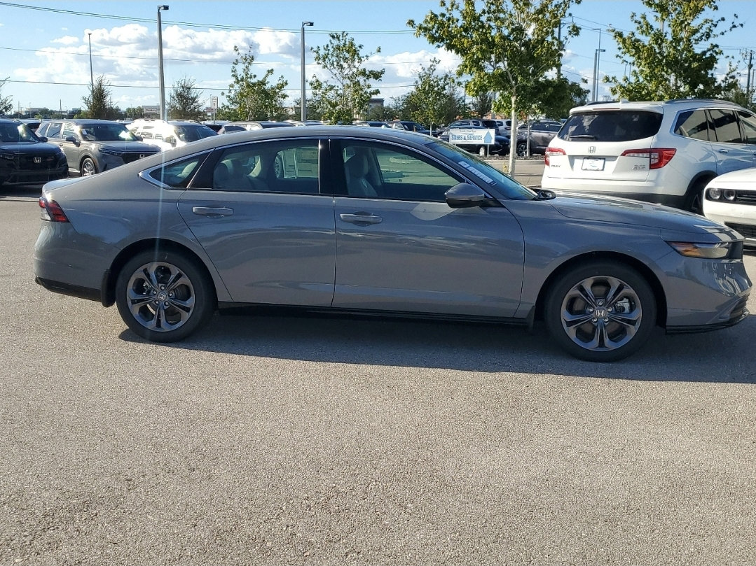 New 2025 Honda Accord EX-L image 3