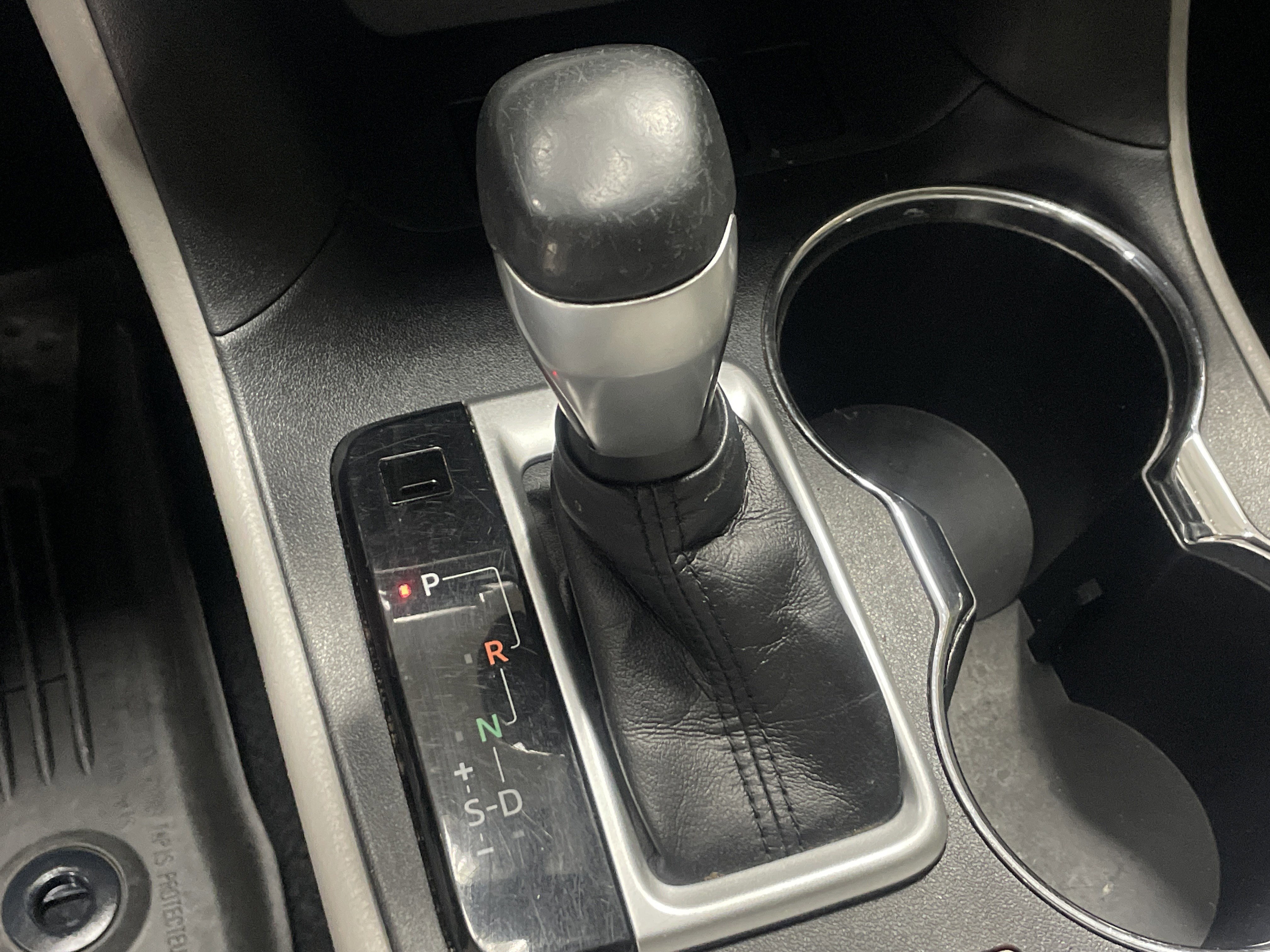 Used 2016 Toyota Highlander Limited FWD image 26