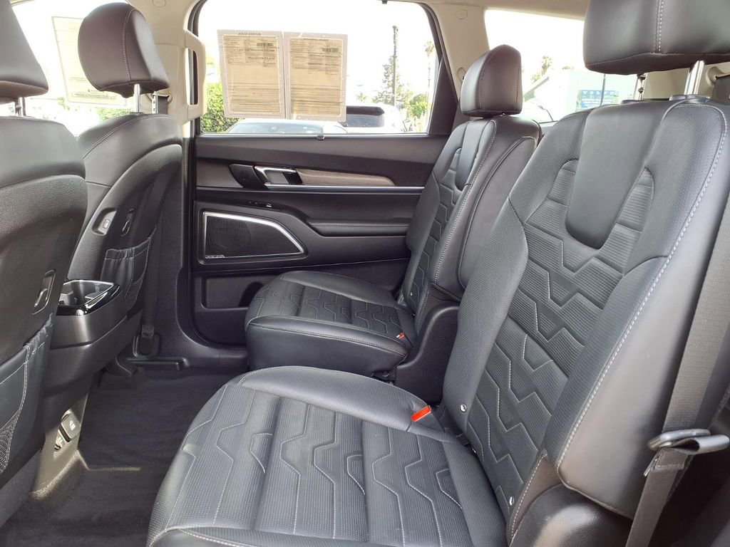 Certified 2022 Kia Telluride SX w/ SX Prestige Package image 10