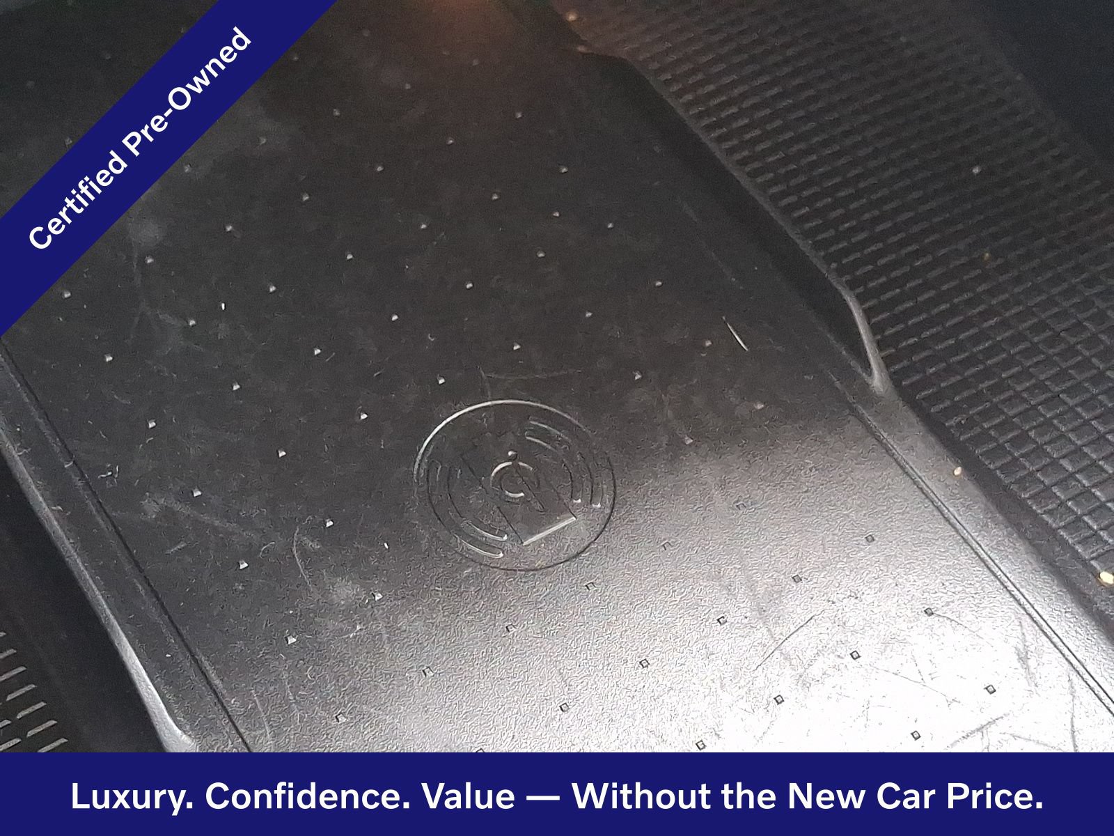 Certified 2024 Volvo XC40 B5 Ultimate w/ Climate Package AWD/4WD image 27