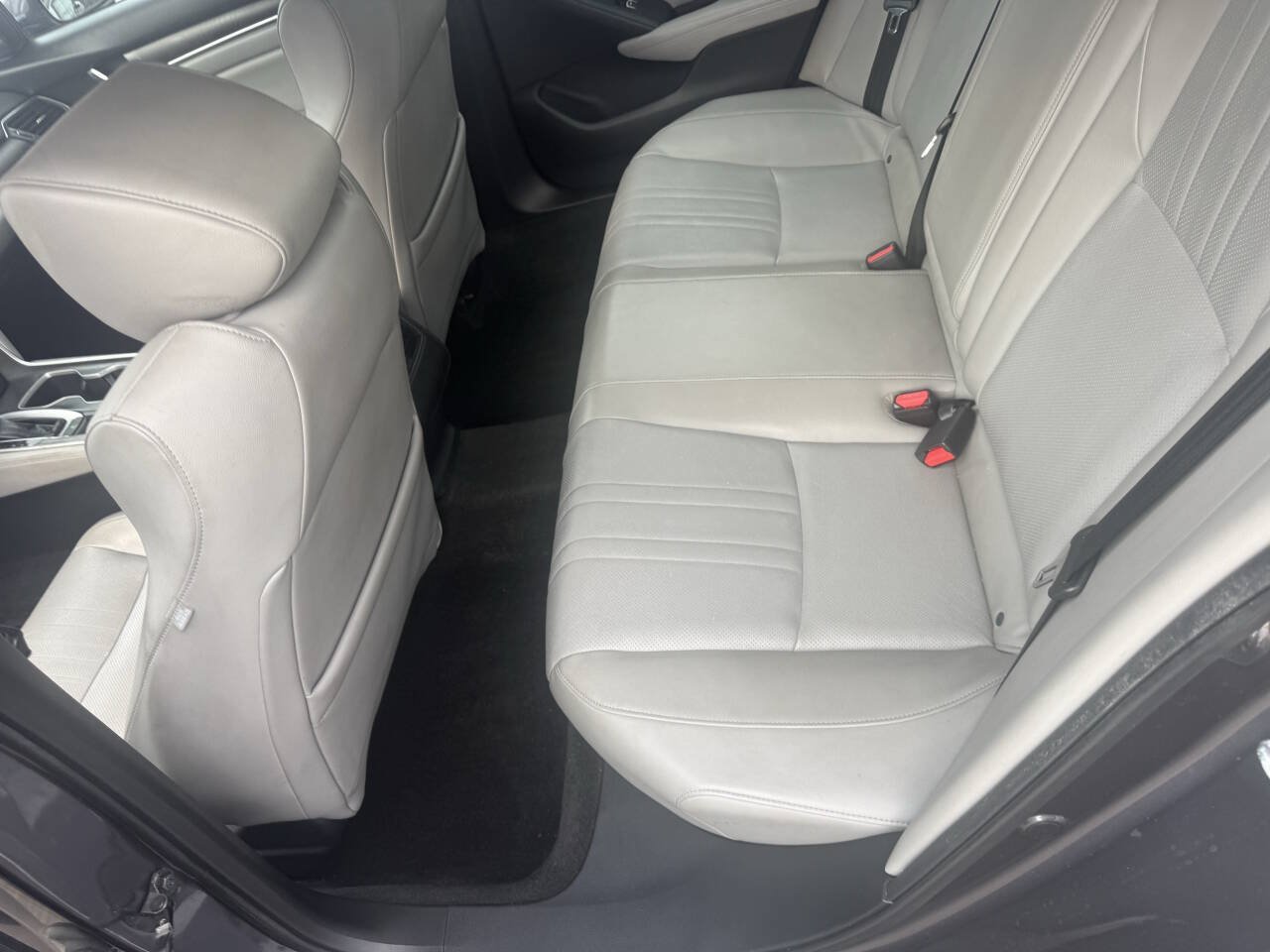 Used 2018 Honda Accord EX-L image 19