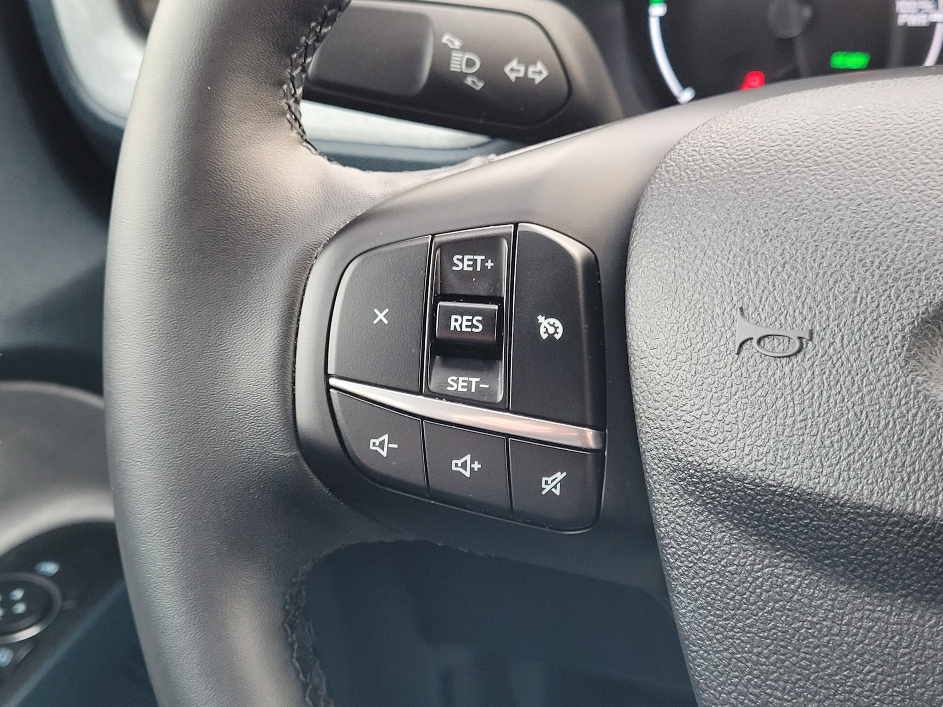 Used 2024 Ford Maverick XLT w/ XLT Luxury Package image 12