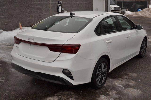 Used 2023 Kia Forte LXS image 8