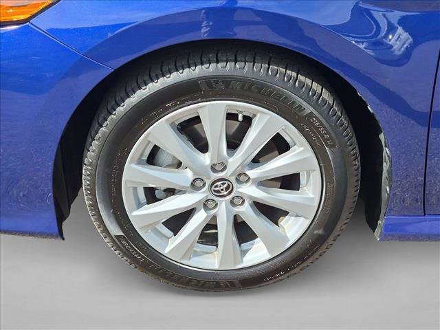 Used 2018 Toyota Camry LE FWD image 13