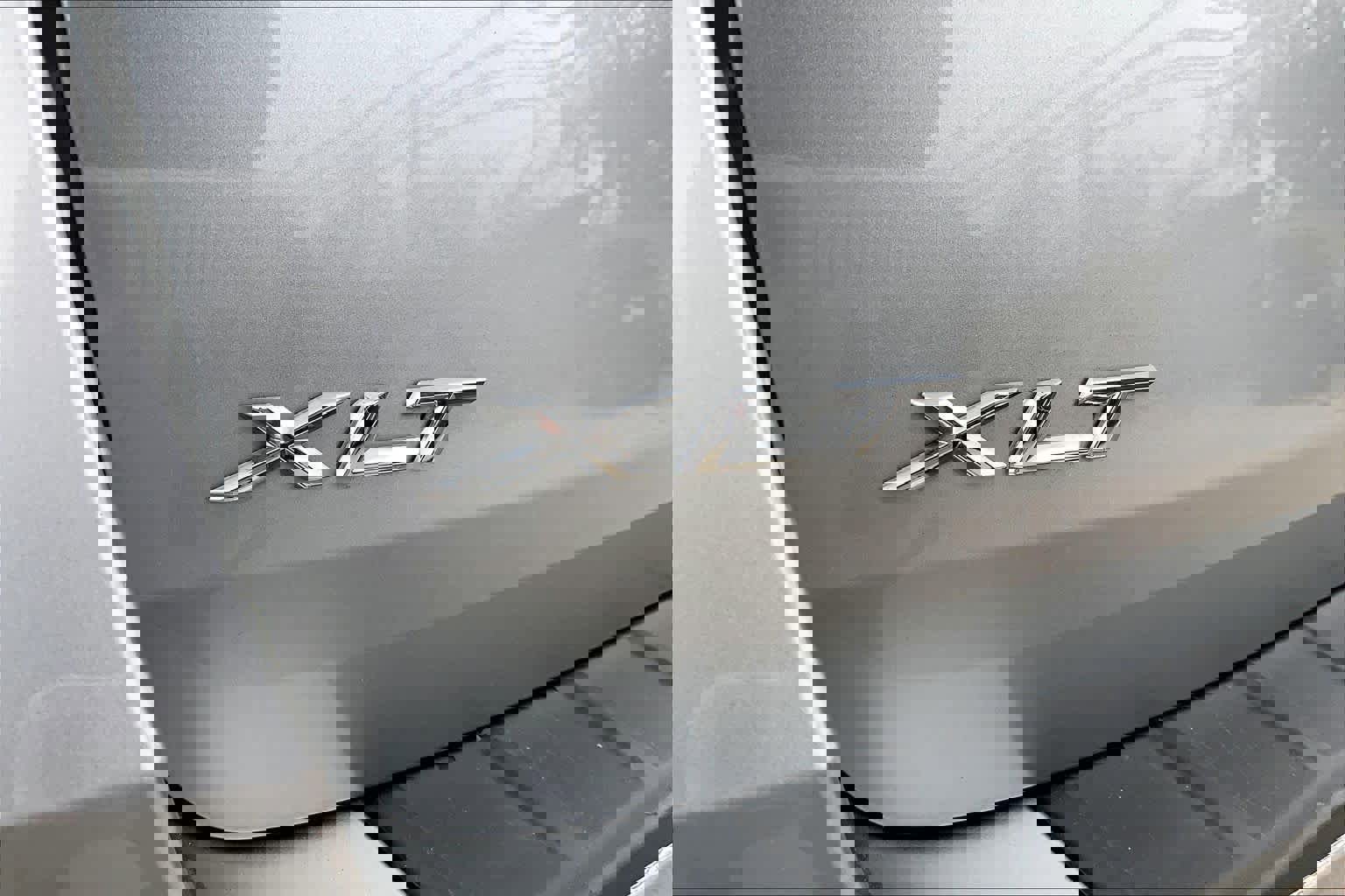 Used 2024 Ford Explorer XLT w/ Equipment Group 202A image 10