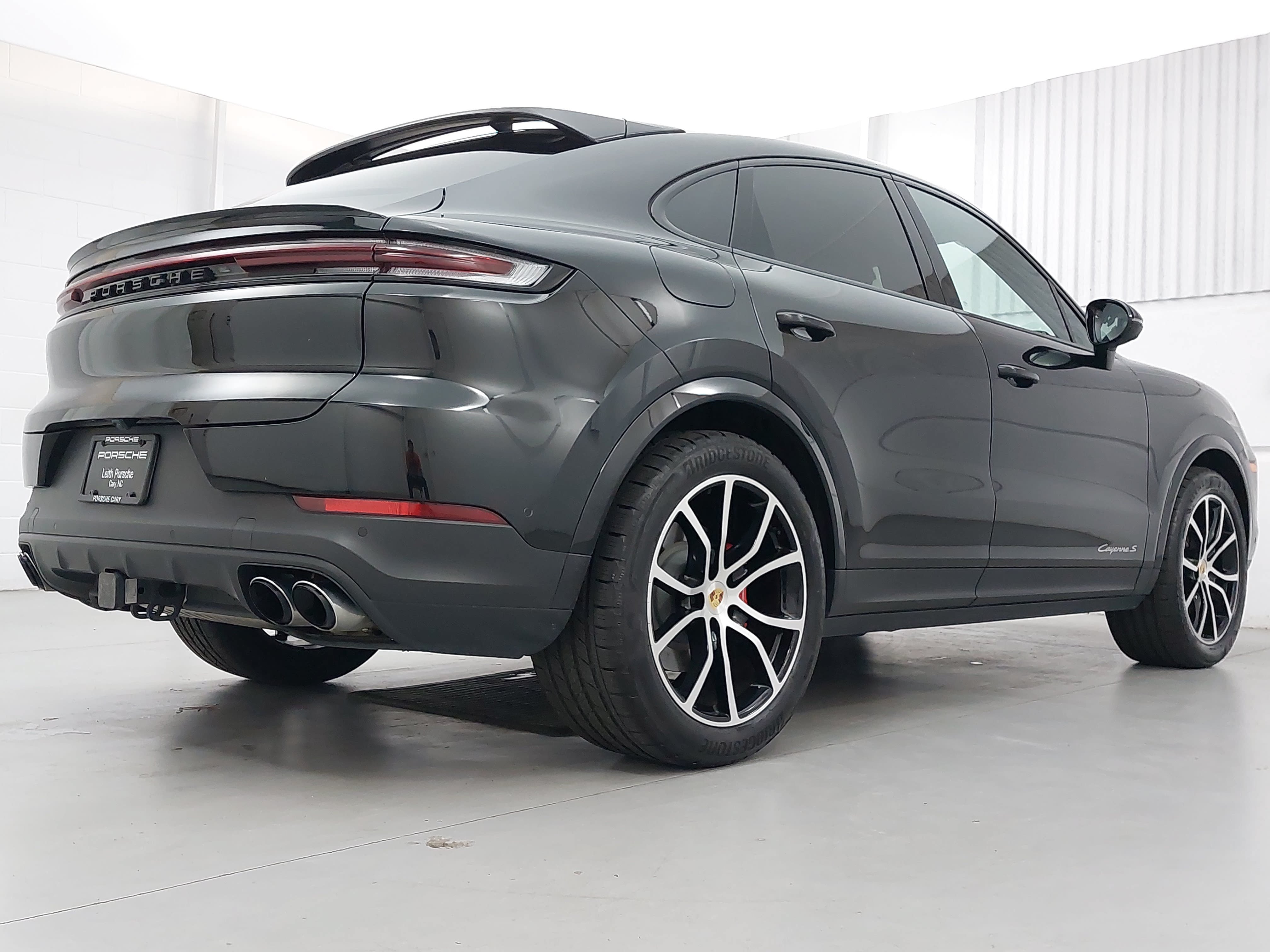 Certified 2024 Porsche Cayenne S AWD/4WD image 7
