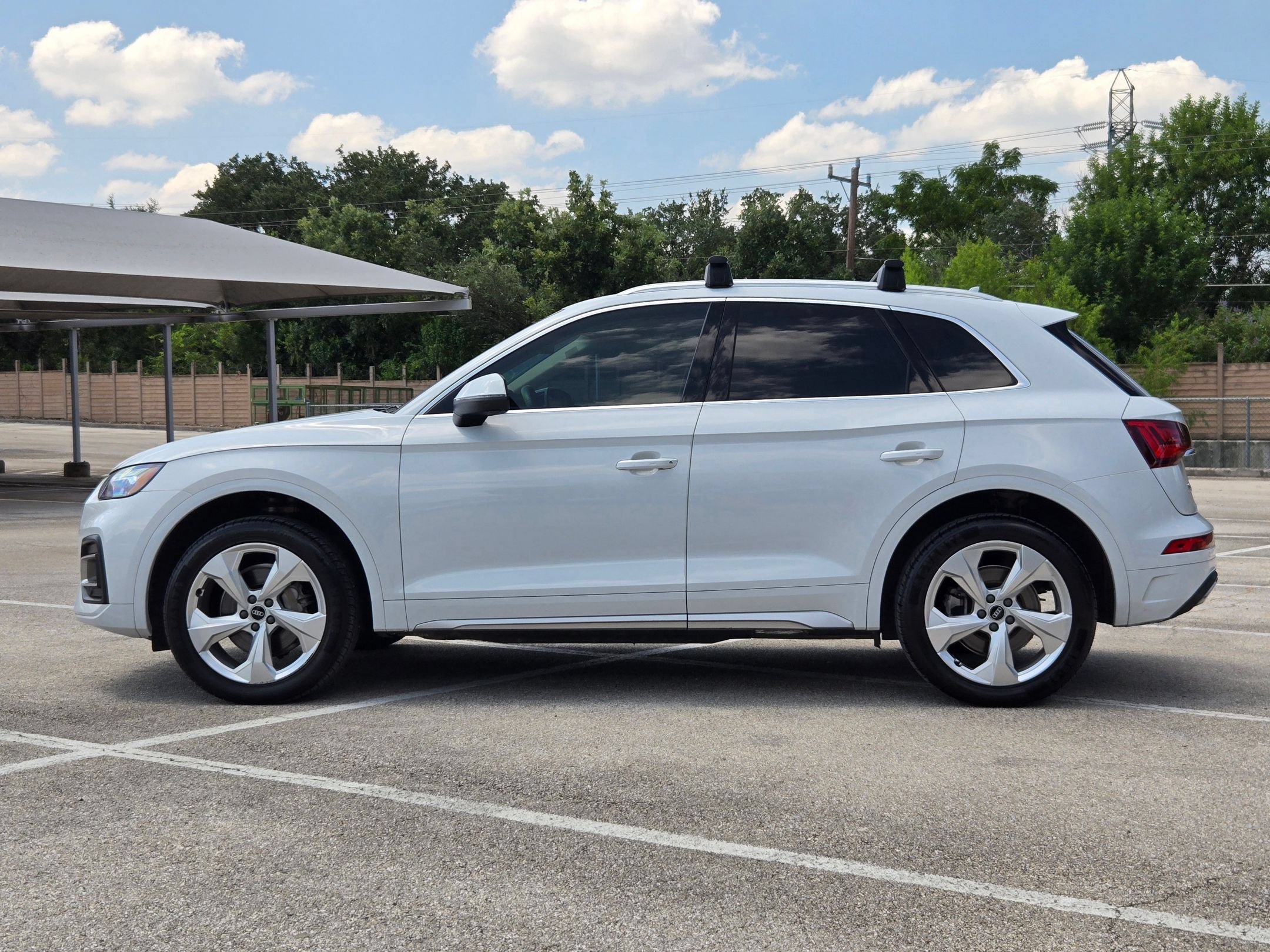 Used 2021 Audi Q5 2.0T Premium Plus w/ Premium Plus Package AWD/4WD image 6