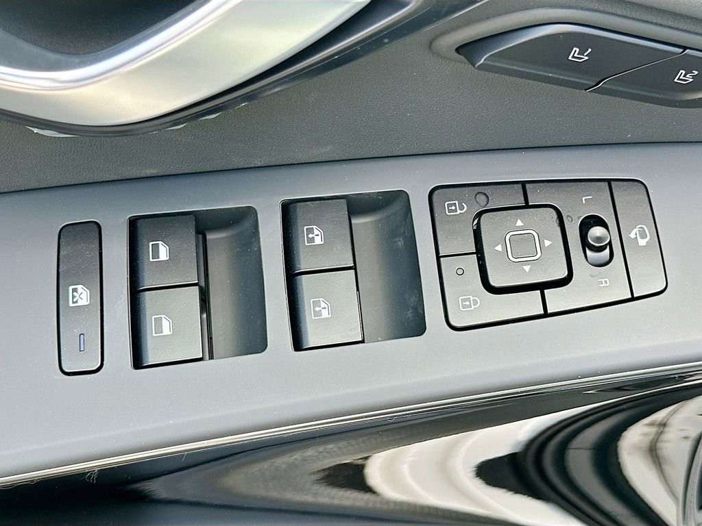 New 2026 Kia Niro SX Touring image 18