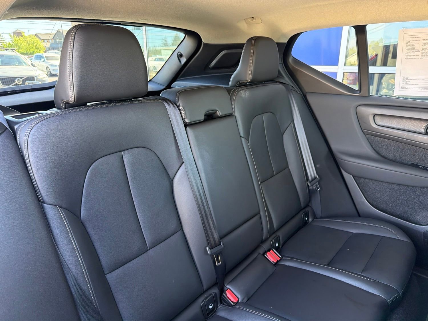 Used 2025 Volvo XC40 B5 Core AWD/4WD image 23
