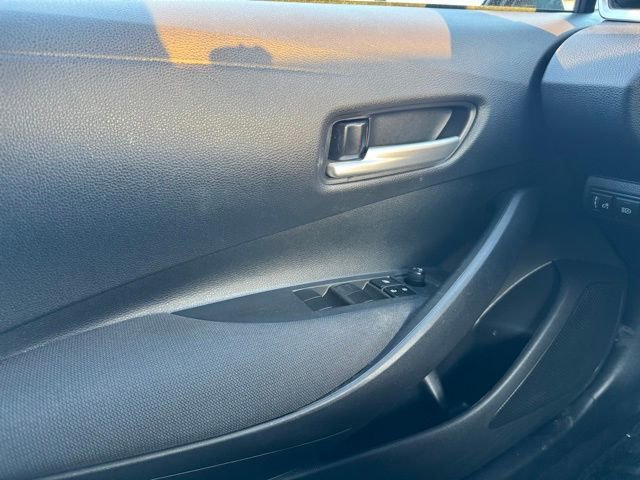 Used 2021 Toyota Corolla LE w/ Carpet Mat Package (TMS) image 29