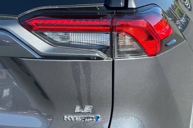 Certified 2024 Toyota RAV4 LE AWD/4WD image 31