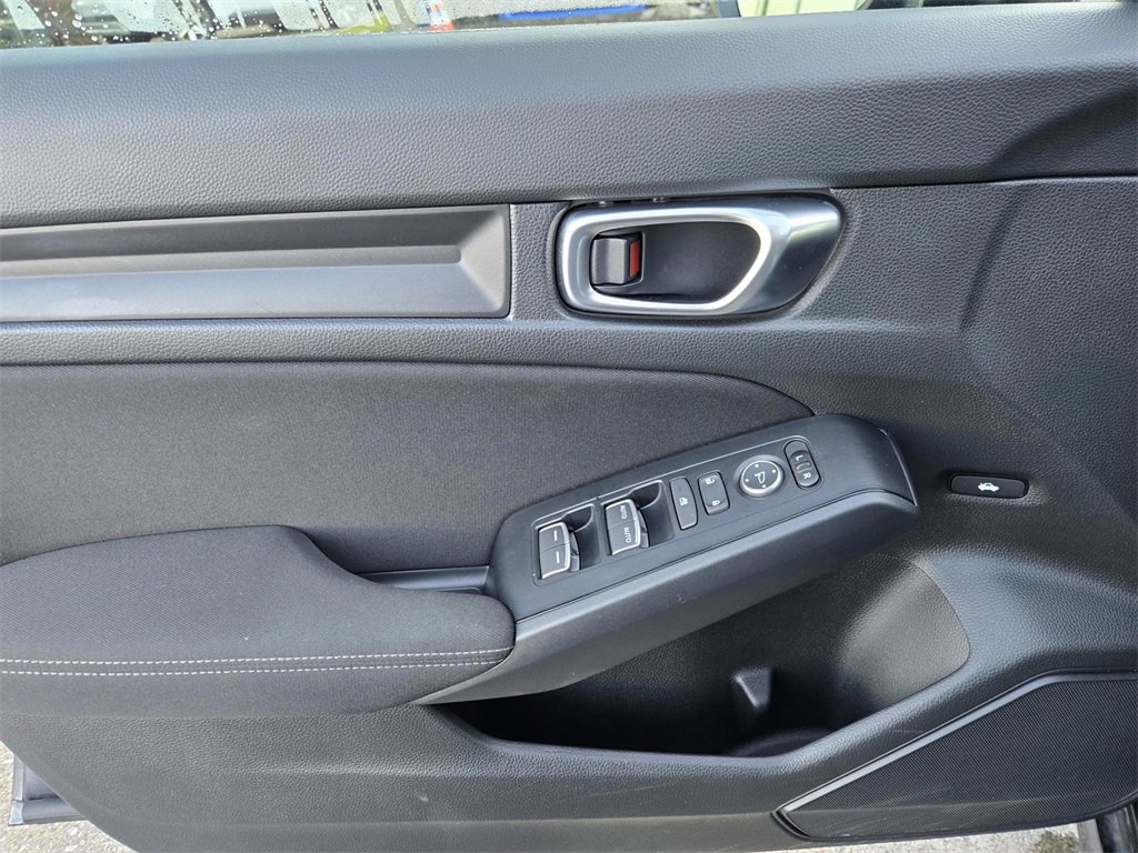 Used 2025 Honda Civic Sport image 16