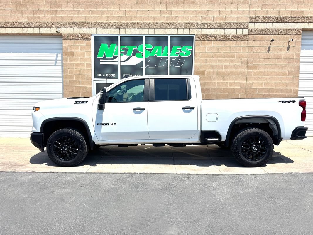 Used 2025 Chevrolet Silverado 2500 Custom w/ Custom Value Package AWD/4WD image 2