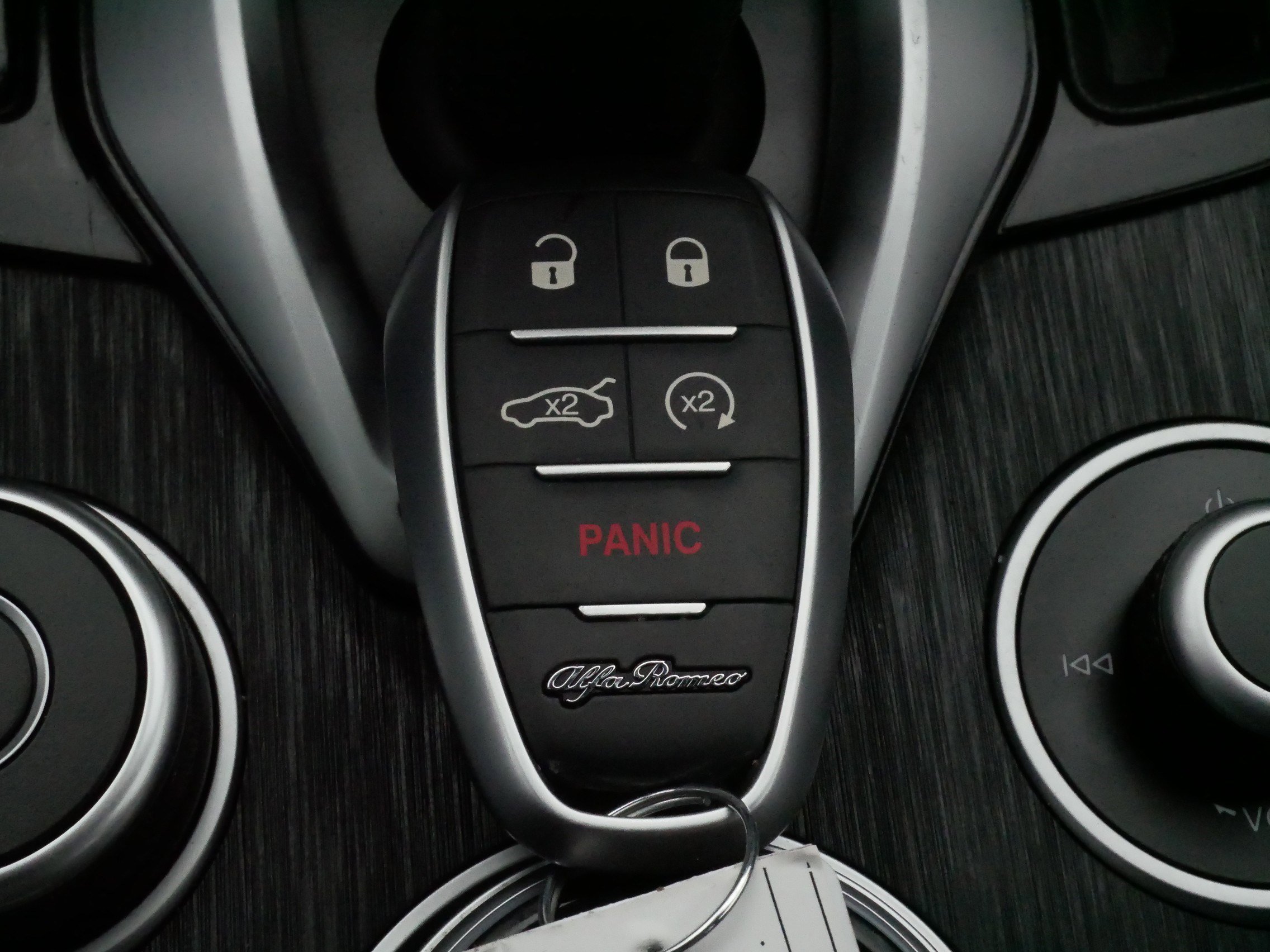 Used 2022 Alfa Romeo Giulia Sprint image 29