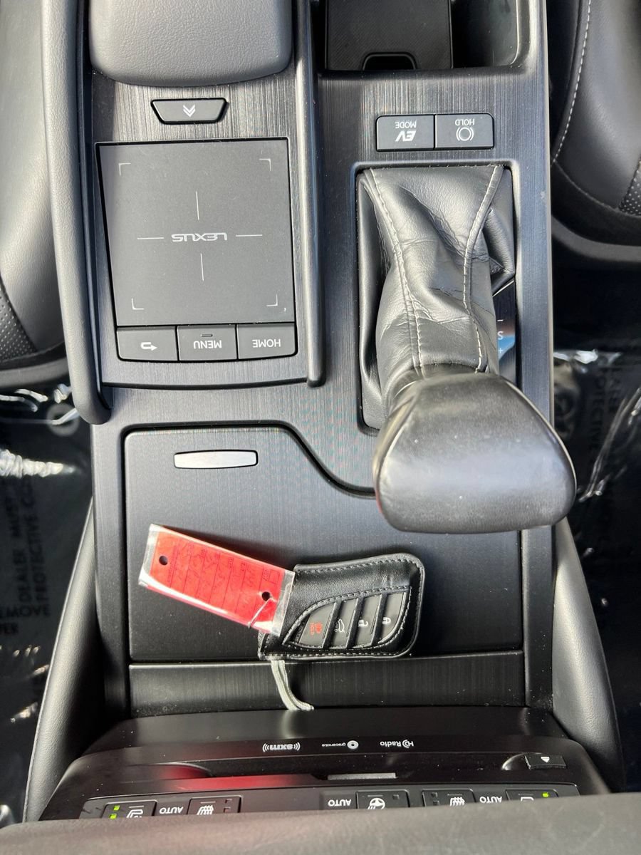 Used 2020 Lexus ES 300h w/ Premium Package FWD image 52