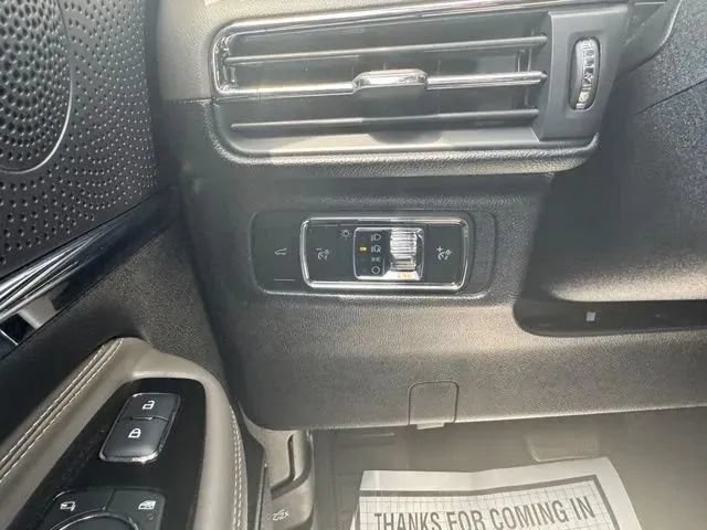 Used 2025 Lincoln Corsair AWD w/ Jet Appearance Package image 23