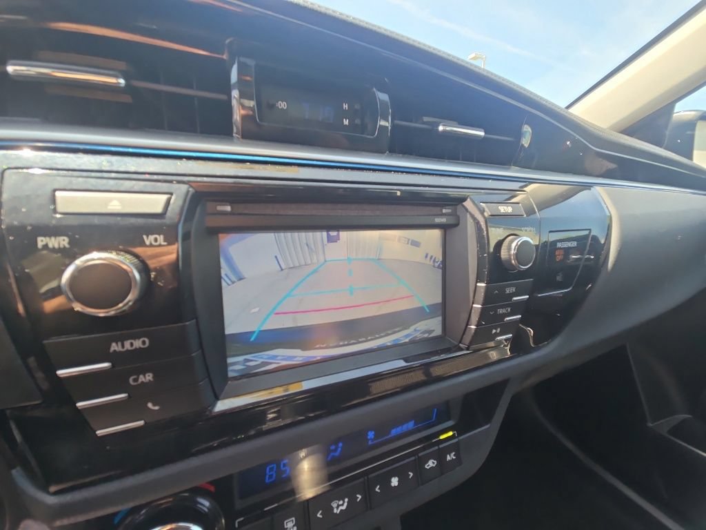 Used 2015 Toyota Corolla S FWD image 21
