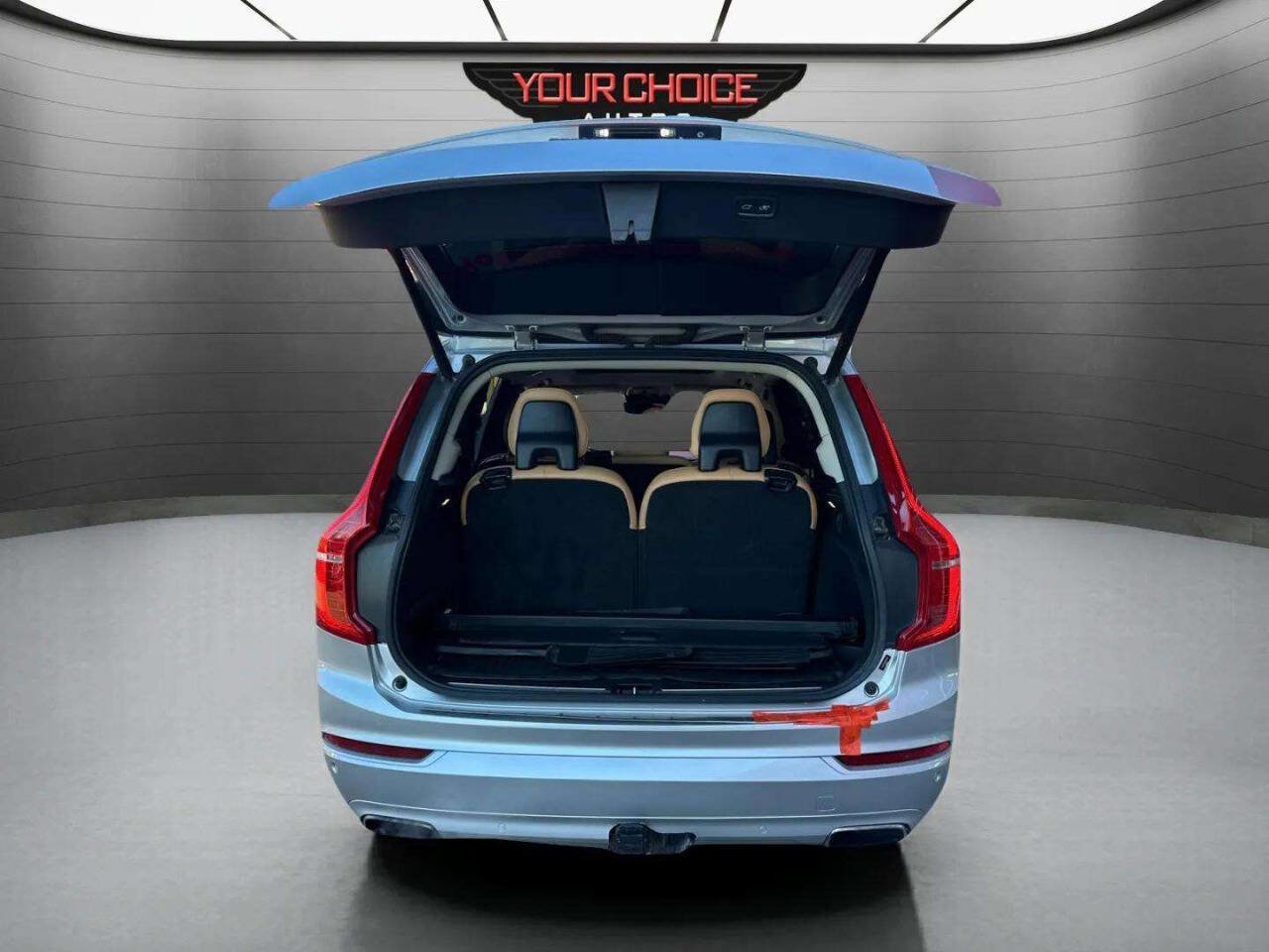 Used 2016 Volvo XC90 T6 Momentum image 14