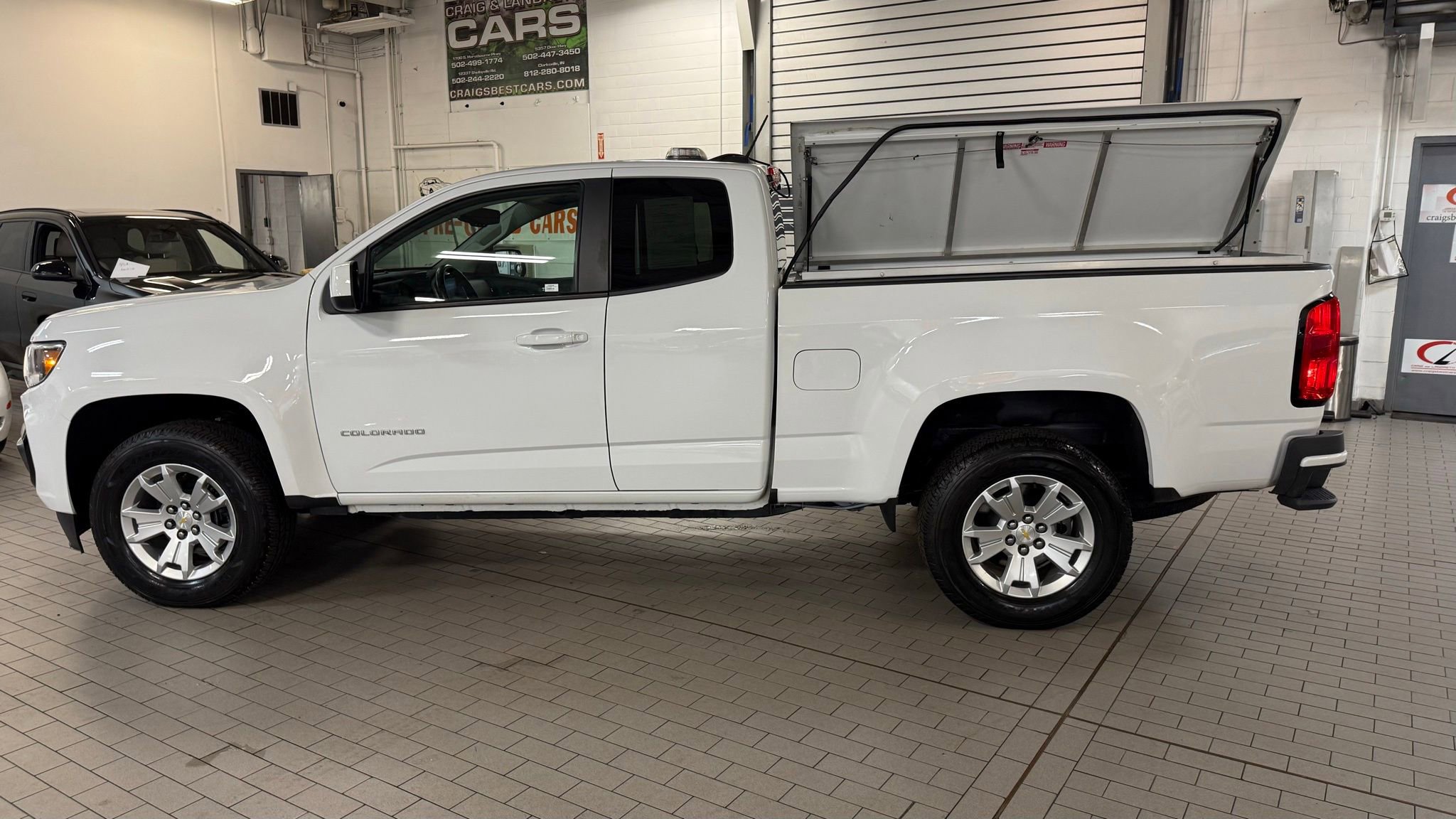 Used 2022 Chevrolet Colorado LT w/ Fleet Safety Package image 9