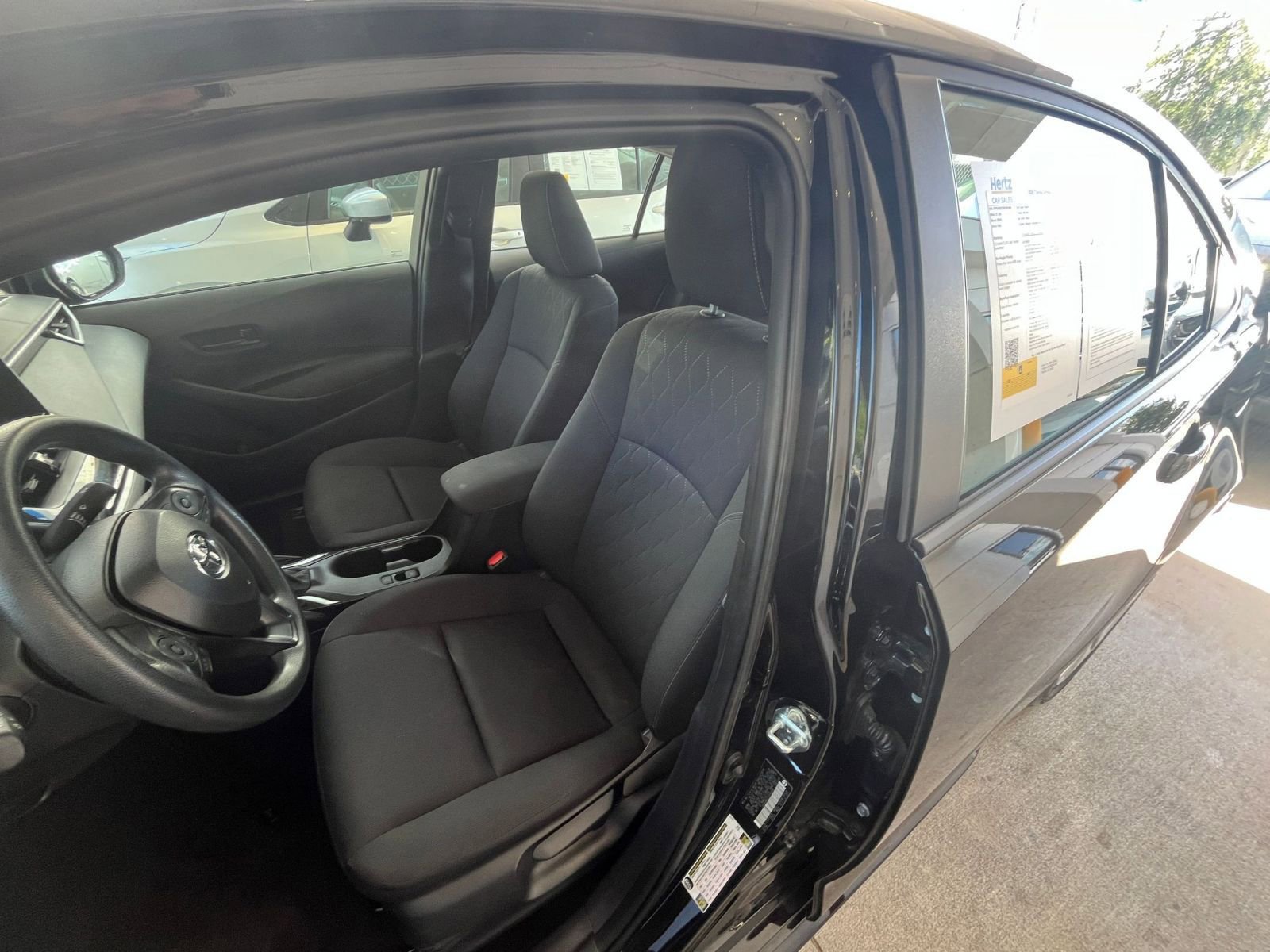 Used 2025 Toyota Corolla LE FWD image 34